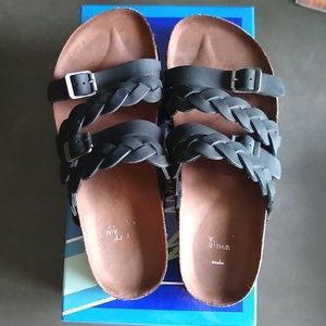 White Mountain footbedsandals